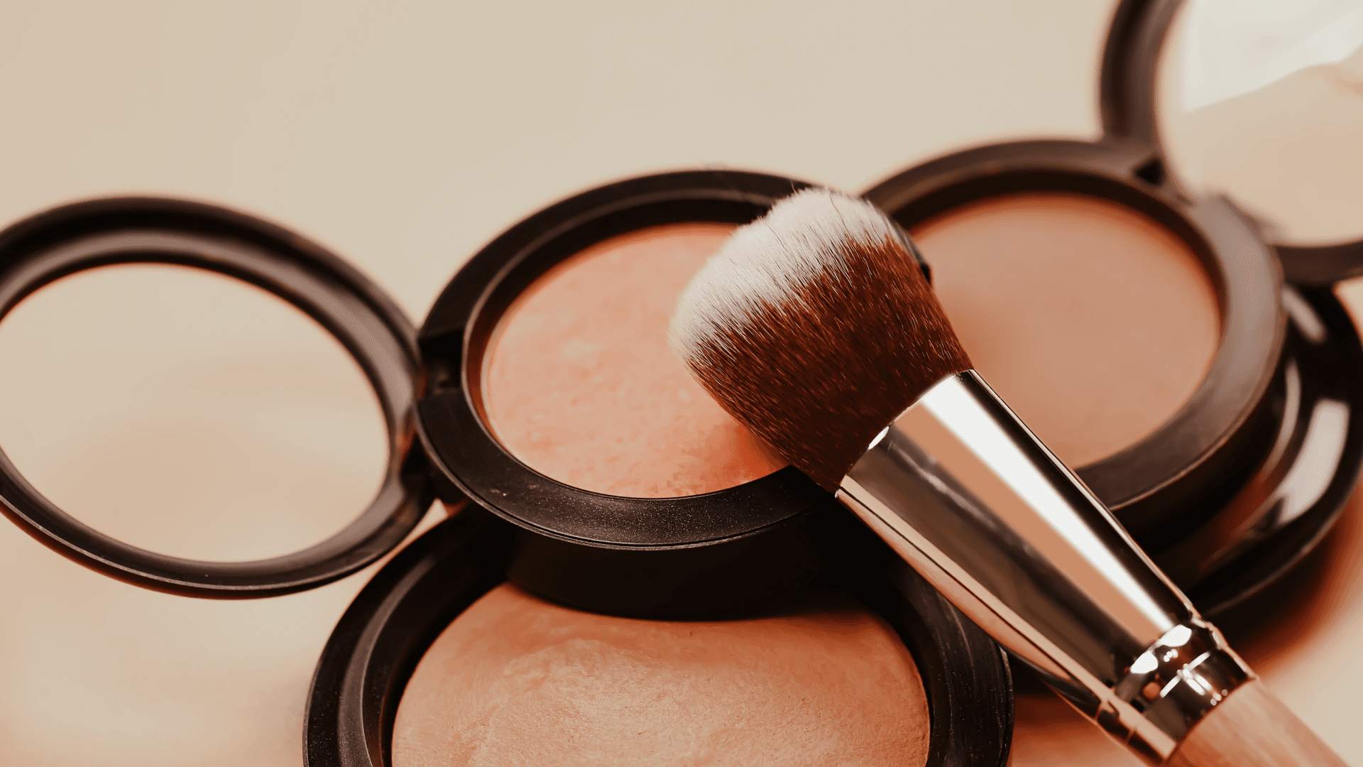 True Glow Cosmetics — foto